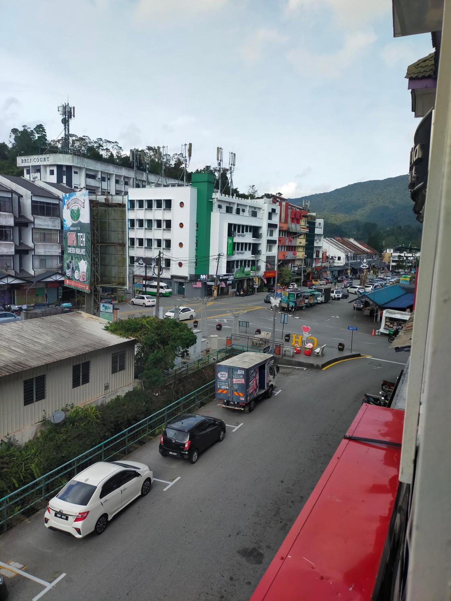Netasha Holiday Inn Tanah Rata Exterior photo